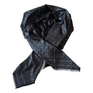 NWOT Carolina Herrera Dark Gray and black Logo Scarf wrap